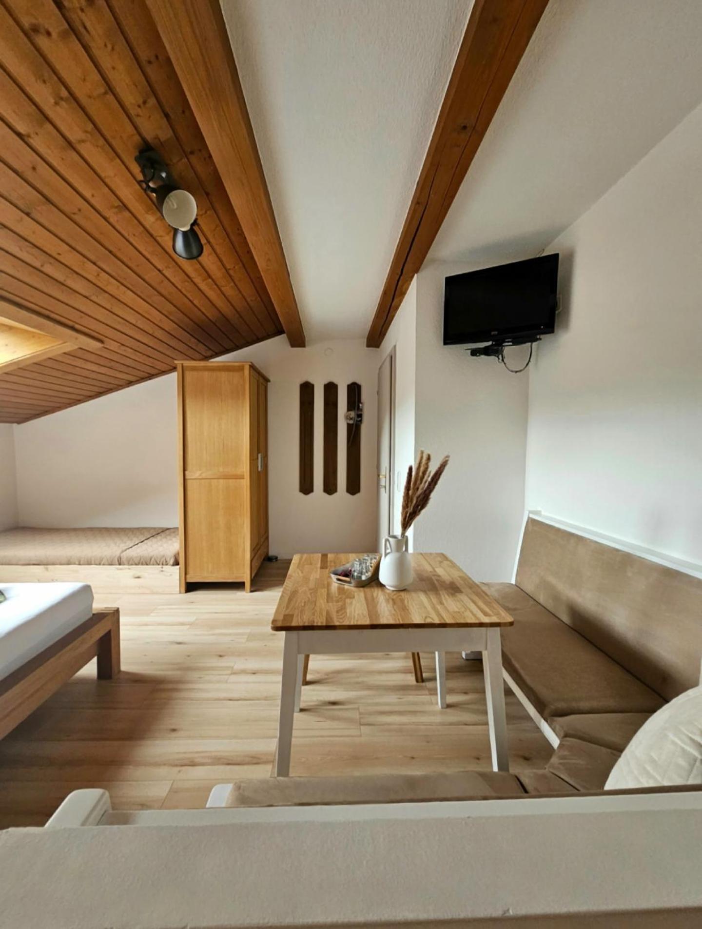 Bed and Breakfast Haus Marinus Йерценс Экстерьер фото